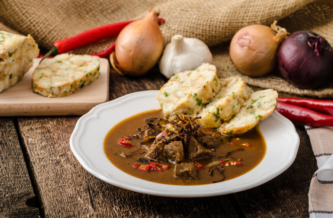 Gulash, se fatto bene è buonissimo.