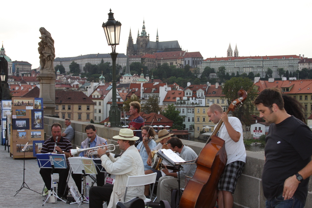 Street-Prague-Musicians